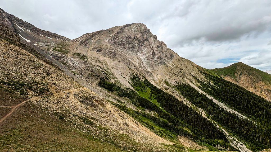 off the beaten path Kananaskis hikes ridge trail leading to Mist Mountain natural hot springs empty of any hikers.